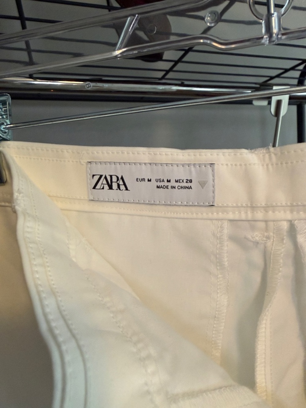 Zara Off-White High-Waist Tailored Bermuda Shorts - Picture 3 of 6